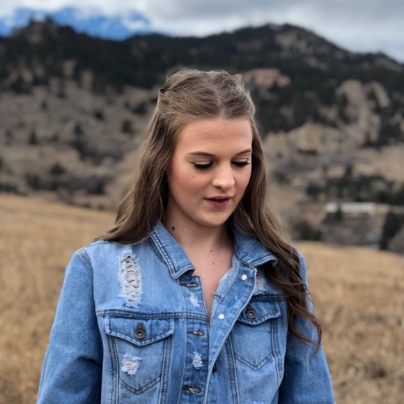 Meet your Posher, Emily - Picture 1 of 1